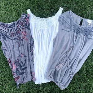 •3 Super Cute Sleeveless Tops•Size XXL•New and Like New•Knit Fabric
